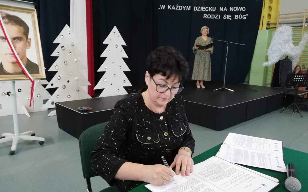 Zakończenie Roku Baczyńskiego i podpisanie współpracy z PKP Cargo Service  w świątecznej odsłonie
